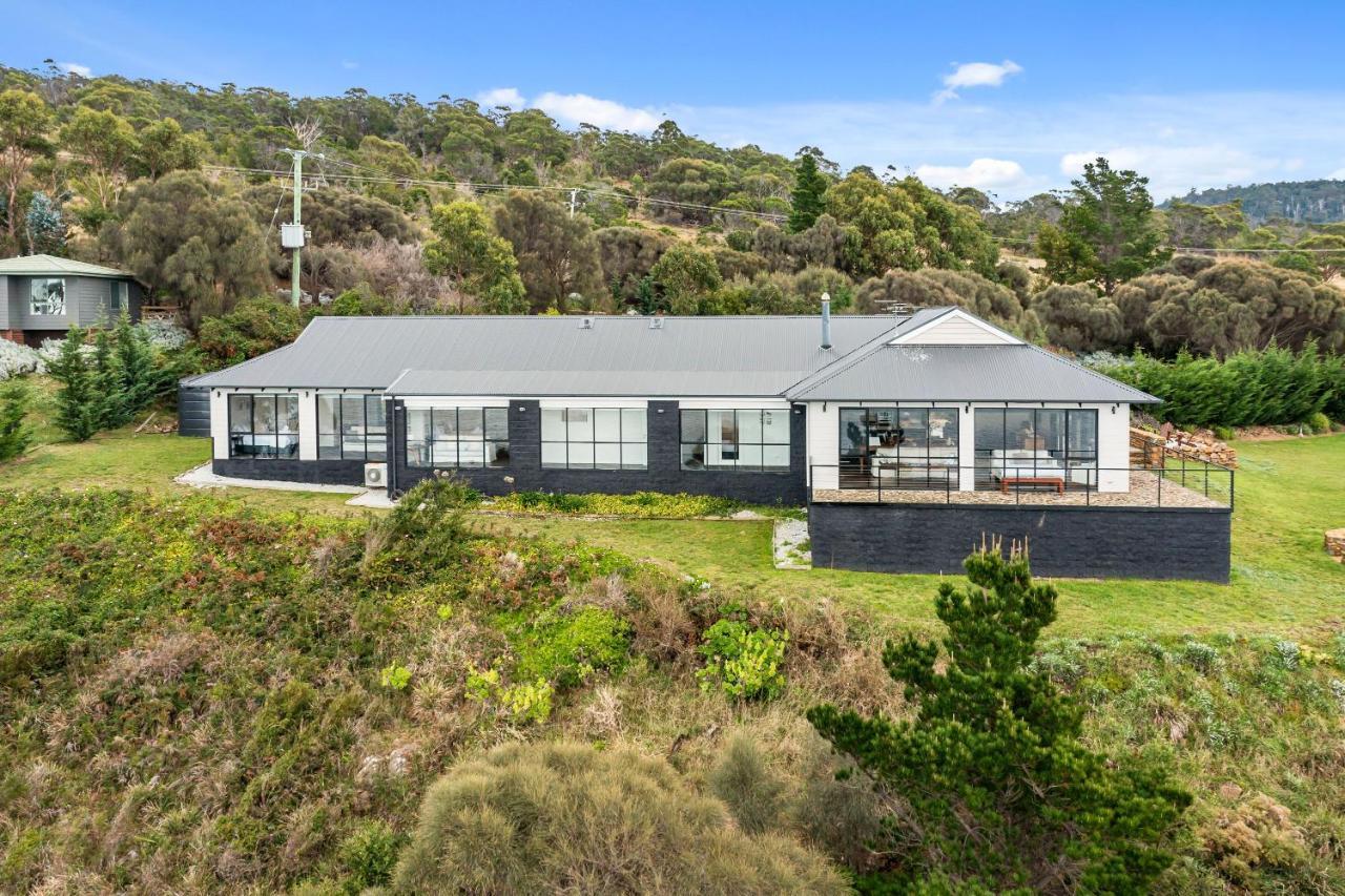 Hamptons On The Bay Villa Swansea Exterior photo