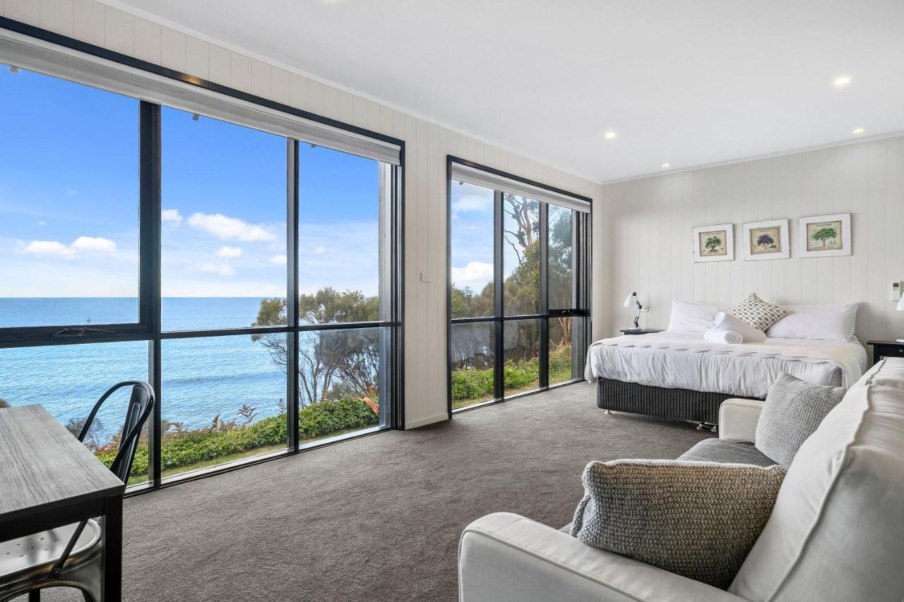 Hamptons On The Bay Villa Swansea Exterior photo