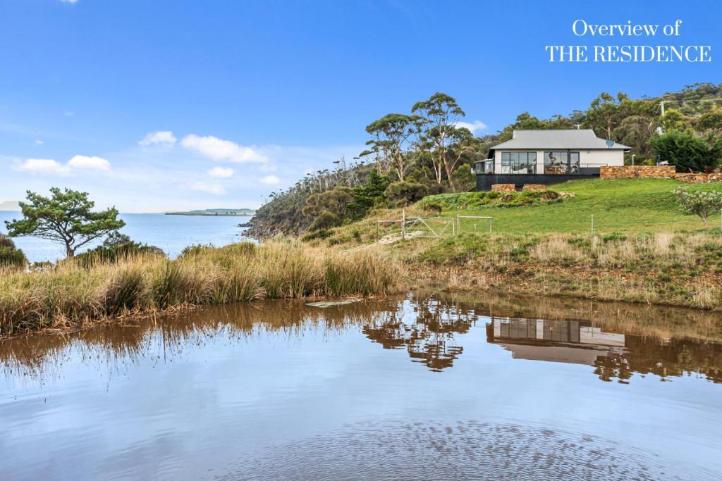 Hamptons On The Bay Villa Swansea Exterior photo